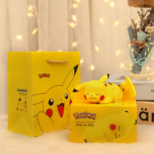 Lámpara de noche con forma de monstruo de bolsillo Pikachu