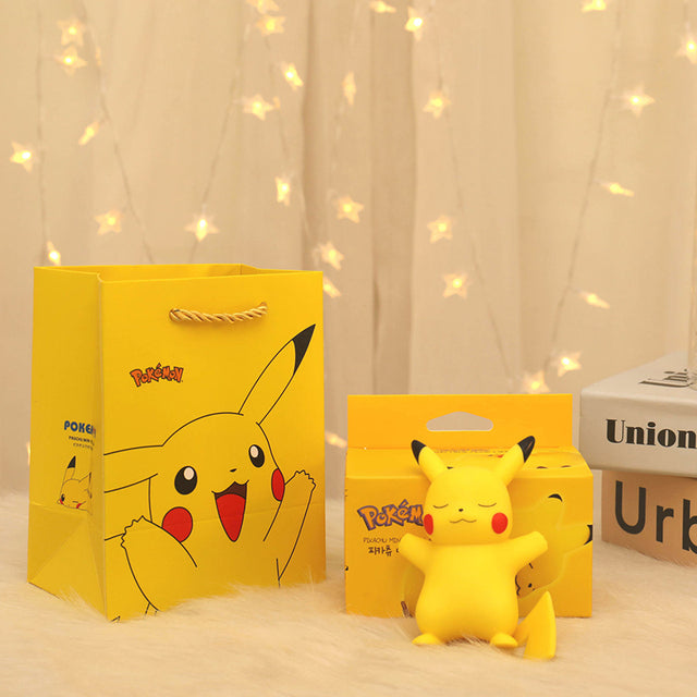 Lámpara de noche con forma de monstruo de bolsillo Pikachu